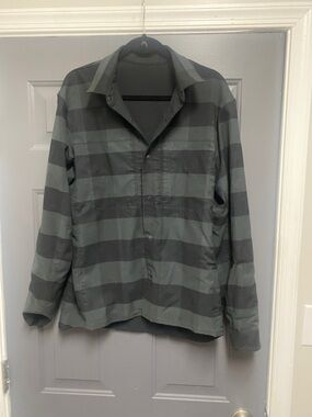 Lululemon reversible black or plaid check Soft Knit performance Overshirt large